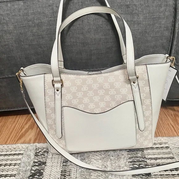 Nine West Garner Cream Logo Tote 4 in 1 bag NWT - Picture 3 of 14